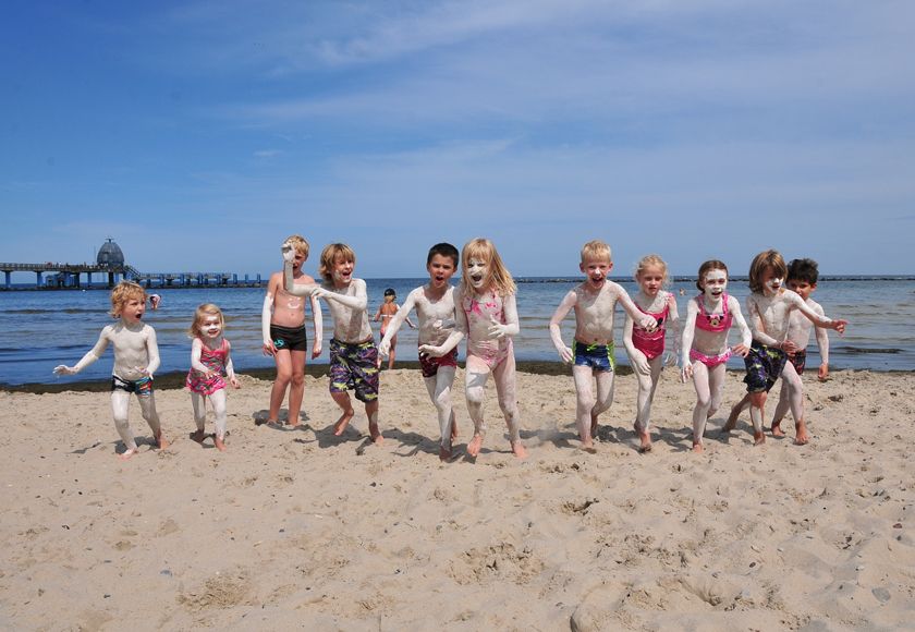 Der Verein Rügener Heilkreide lädt zur Kreidezeit am Strand ein.