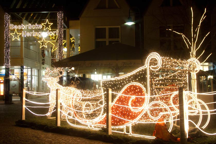 Der Wintermarkt im Seebad Heringsdorf auf der Insel Usedom lädt ein.