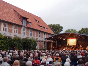 Erleben Sie die Festspiele Mecklenburg-Vorpommern beim Open Air Konzert in Bleckede.