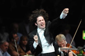 Stardirigent Gustavo Dudamel aus Venezuela tritt bei den Festspielen Mecklenburg-Vorpommern in Redfin auf.